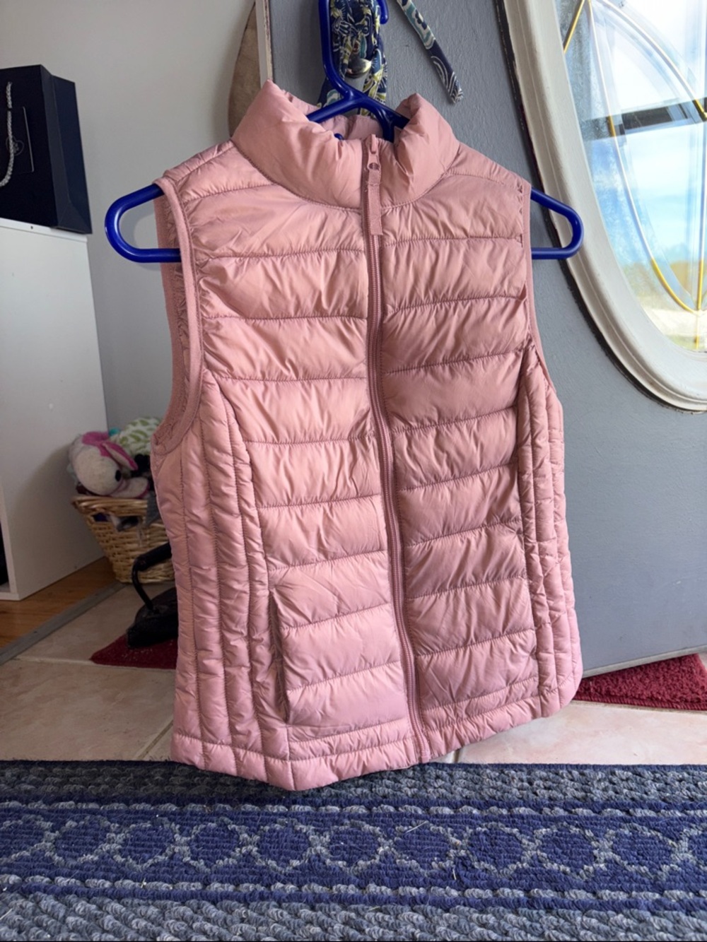 No Boundaries Women's Puffer Vest